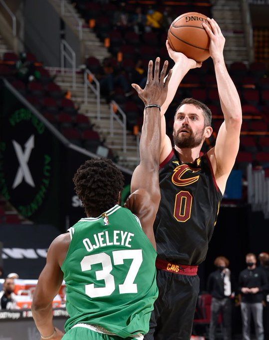 也是在冰壶 也是在冰壶