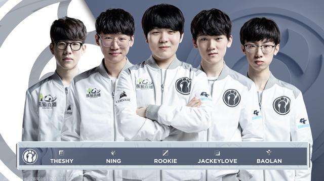 里重回执教 里重回执教