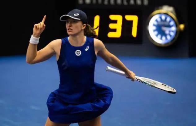 科莫引援动 科莫引援动